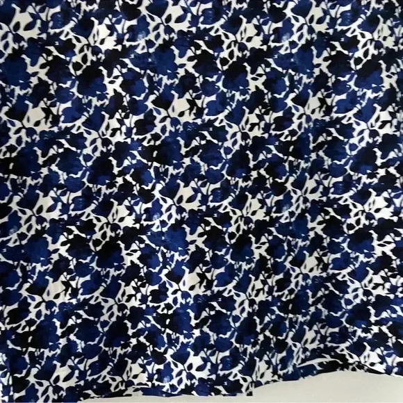 J. Crew Factory Size 20 Blue Ivory Floral Printed Basketweave Pencil Sk… - Picture 3 of 6